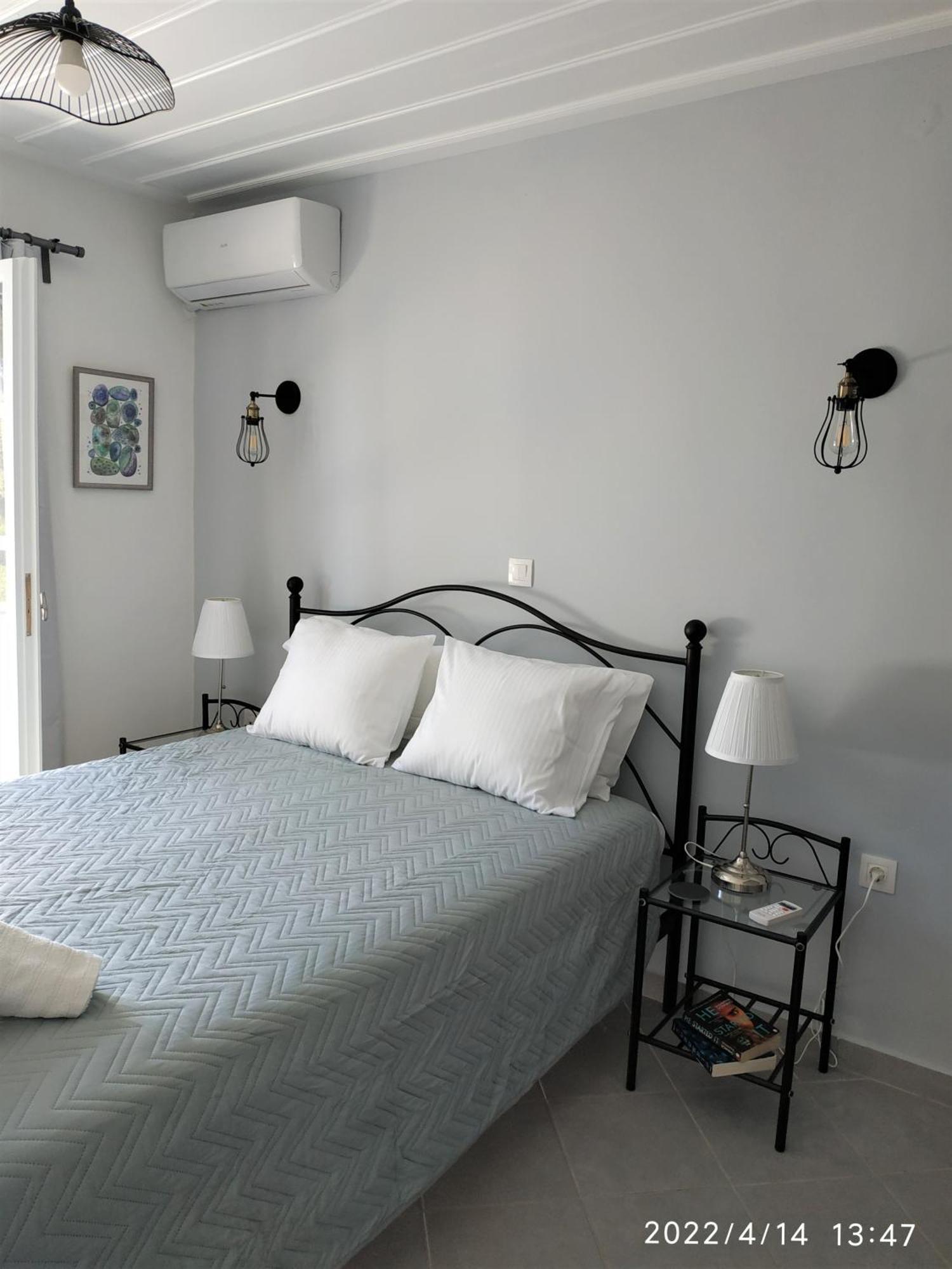 Pine Trees And Sea View Houses In Hydra - Daphne, Chloe, Myrto, Eleni Room photo