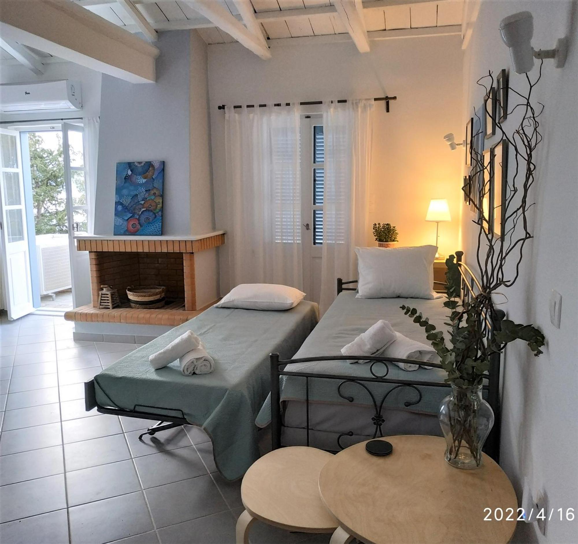 Pine Trees And Sea View Houses In Hydra - Daphne, Chloe, Myrto, Eleni Room photo